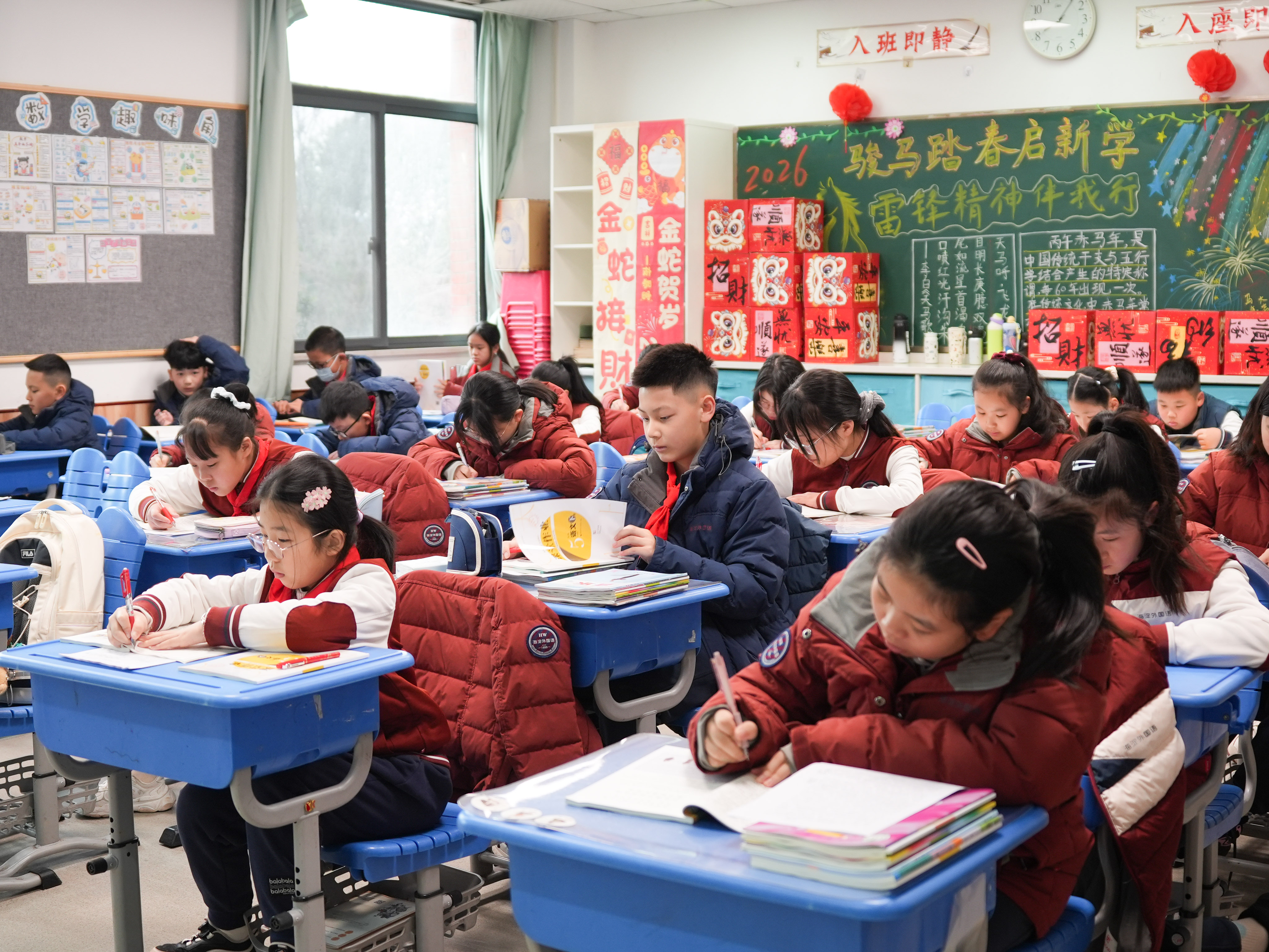 开学第一天丨幼儿园“闹”元宵,国际部搬新家…这排面拉满啦 开学第一天丨幼儿园“闹”元宵,国际部搬新家…这排面拉满啦